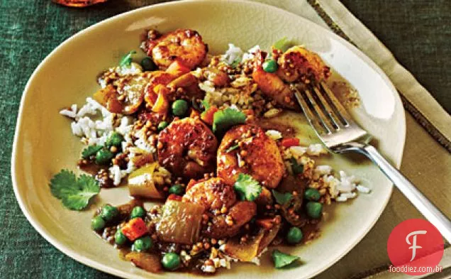 Curry de camarão Bombay com arroz de coco