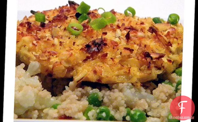 Frango Com Crosta De Amêndoa De Coco Com Cuscuz