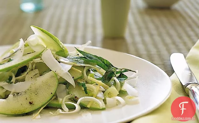 Gengibre, maçã verde, cebola doce e Salada De Coco