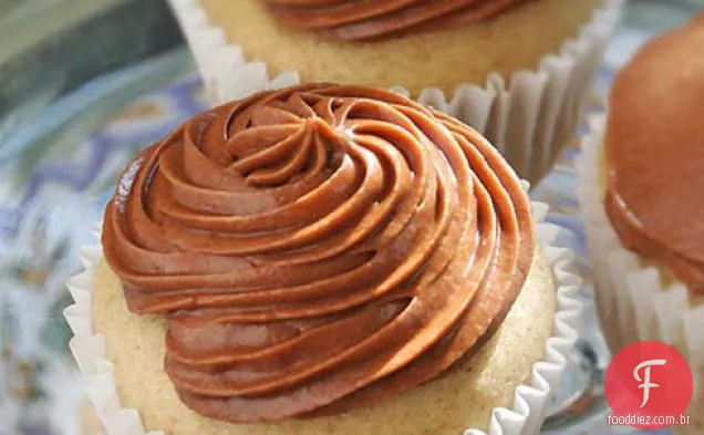 Receita de Cupcakes de baunilha sem glúten com cobertura de Mocha