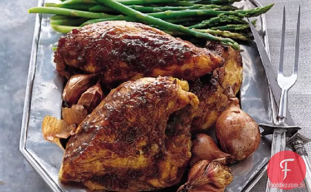 Peitos de frango envidraçados com molho de café para churrasco