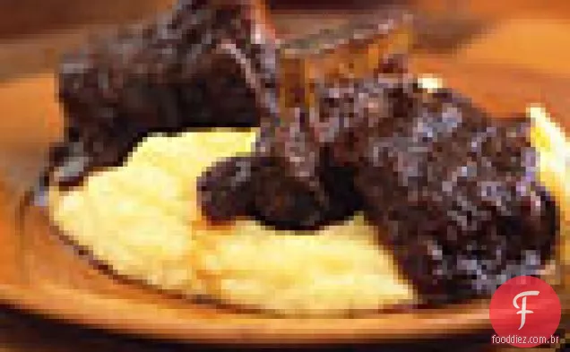 Costelas curtas refogadas em café molho Ancho Chile