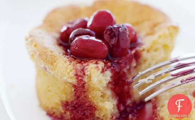 Bolos de milho e Cranberries temperados