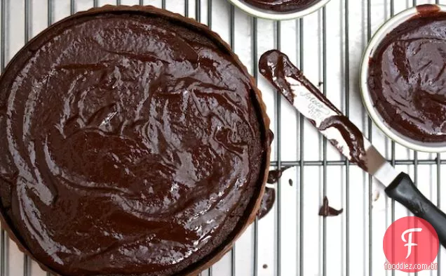 Bolo De Cranberry De Chocolate Com Cobertura De Chocolate
