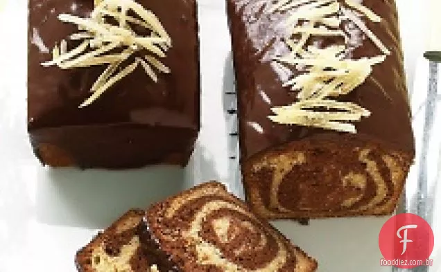 Chocolate Cranberry Tubo Bolo