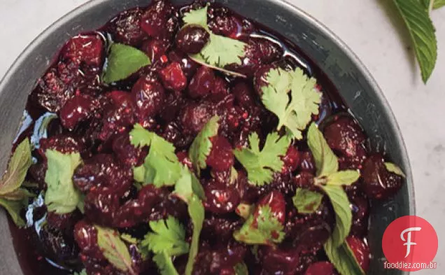 Molho de Cranberry com vinho tinto, melaço de romã e ervas mediterrâneas