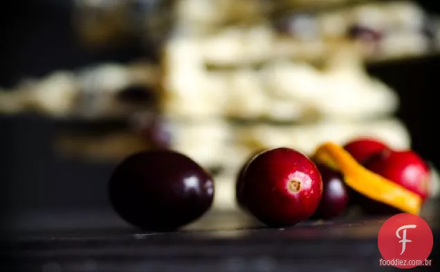 Casca de Cranberry de chocolate branco adoçado com mel