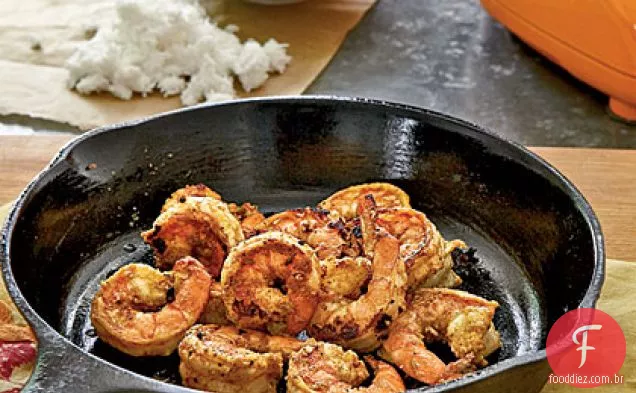 Camarão Tandoori com coco-coentro Chutney