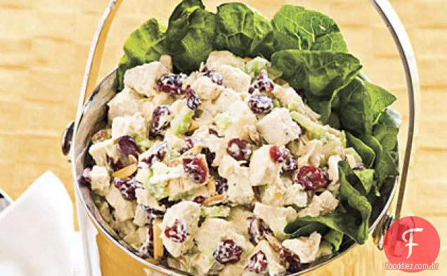 Salada De Frango Com Cranberry-Amêndoa