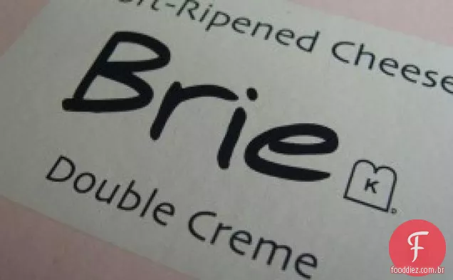 Brie Assado Com Cranberry, Pancetta E Nozes Temperadas