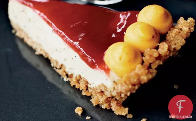 Torta de Creme de manteiga marrom com esmalte de Cranberry