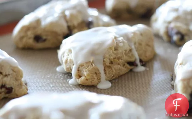 Limão & Cranberry Scones