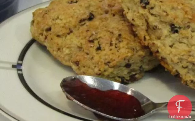 Scones De Aveia De Groselha