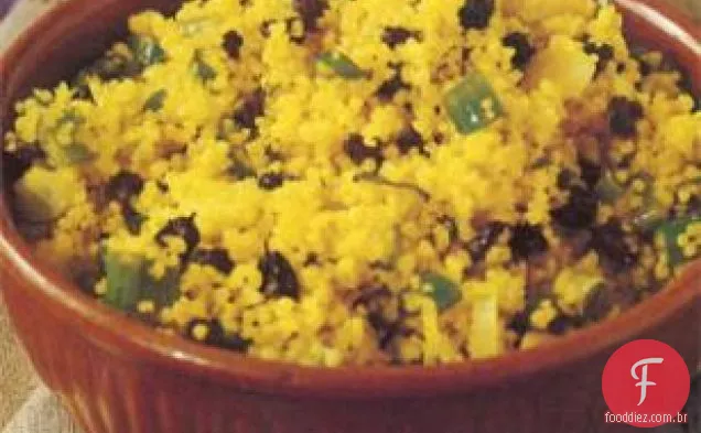 Cuscuz Dourado Com Groselha E Cebolinha
