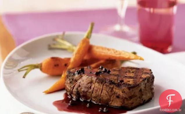 Filé Mignon com groselha vermelha-molho de Pimenta Verde