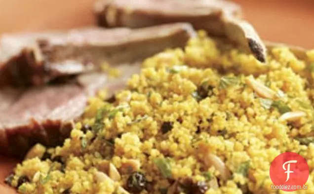 Pilaf De Cuscuz Temperado Com Amêndoas , Groselhas E Hortelã