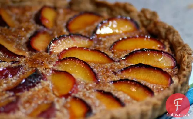 Torta De Amêndoa De Ameixa