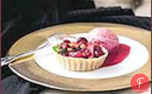 Tortinhas de Cranberry-Pêra com sorvete de Cranberry
