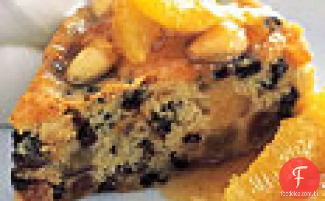 Bolo Dundee com molho de marmelada quente