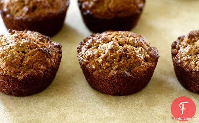 Muffins De Farelo De Melaço De Creme De Leite