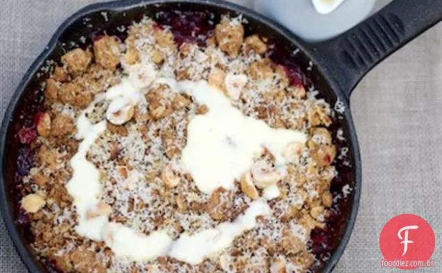 Crumble De Ameixa Selvagem E Avelã, Creme De Baunilha