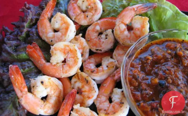 Camarão com molho Romesco