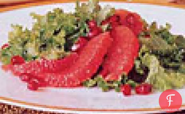 Toranja, mostarda verde, e salada de data
