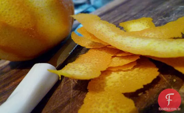 Snackers de panqueca de trigo sarraceno laranja sem glúten e torrado com gergelim
