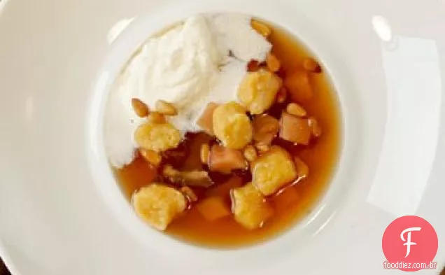 Sopa de cidra de maçã temperada com bolinhos de Batata Doce, Marmelo e tâmaras
