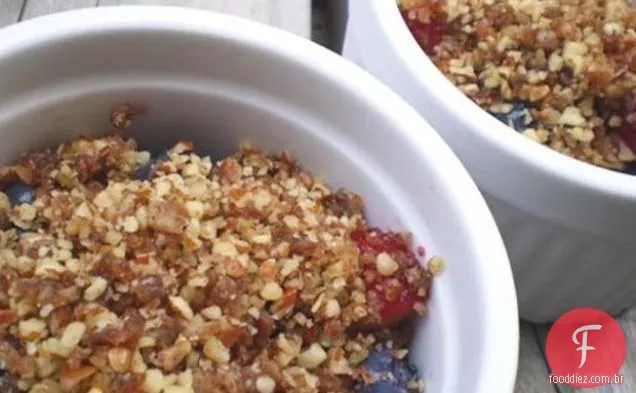 Saudável e delicioso: sem cozinhar Berry Crisp