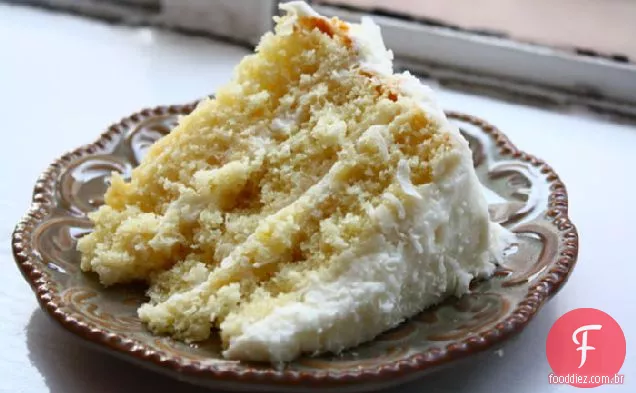 Bolo De Camada De Coco
