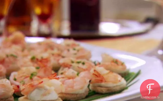Camarão com canapés de rábano