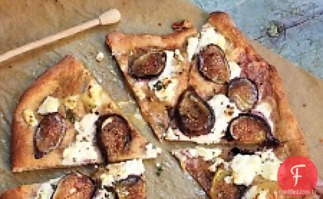 Pizza Com Figos Frescos, Ricota, Tomilho E Mel
