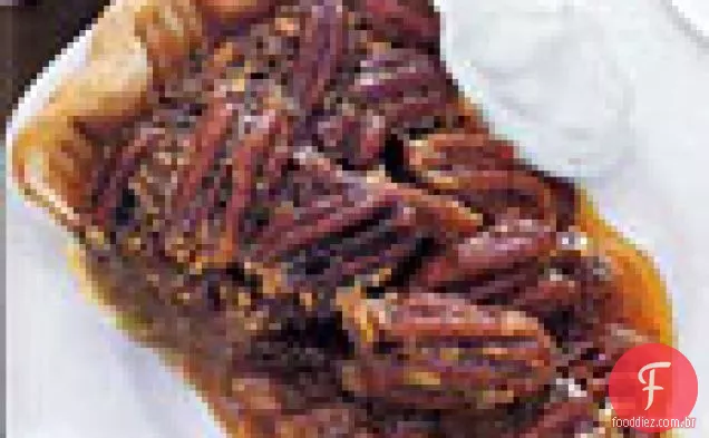 Torta de noz-pecã com chantilly cristalizado