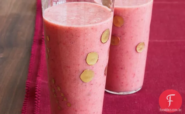 Smoothie De Morango E Amêndoa