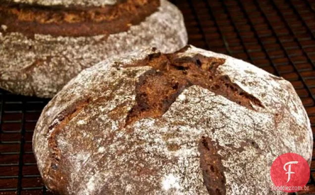 Pão De Figo E Erva-Doce Com Fermento De Centeio