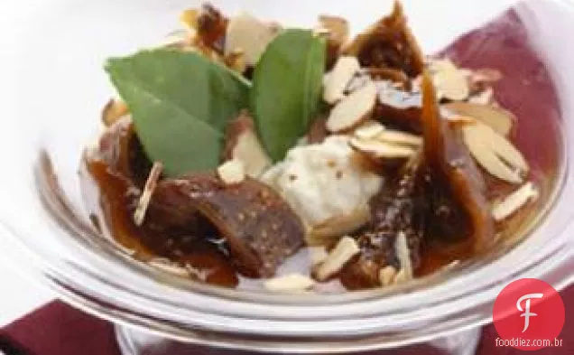 Marsala-figos escalfados sobre ricota