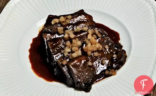 Peito De Carne Refogado Com Vinho Tinto