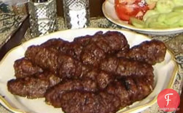 Rolos De Carne Picada Grelhada Romena