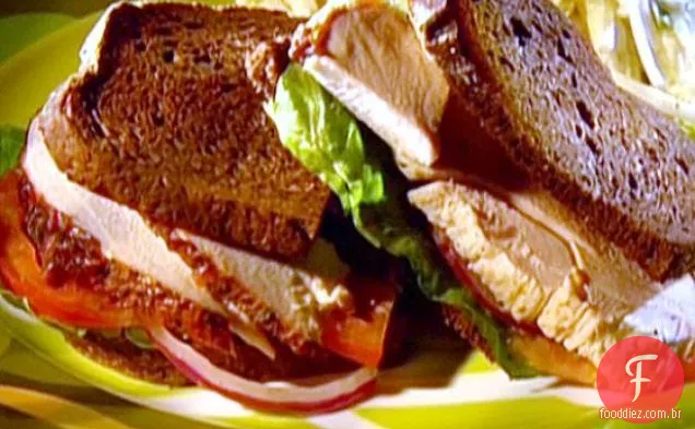 Turquia Pastrami em Pumpernickel