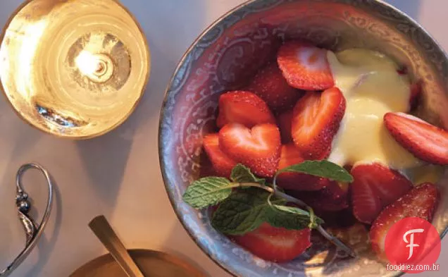 Morangos Fatiados Com Grand Marnier Zabaglione
