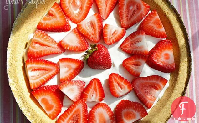 Cheesecake sem assar de morango com baixo teor de gordura