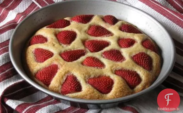 Bolo De Morango Simples
