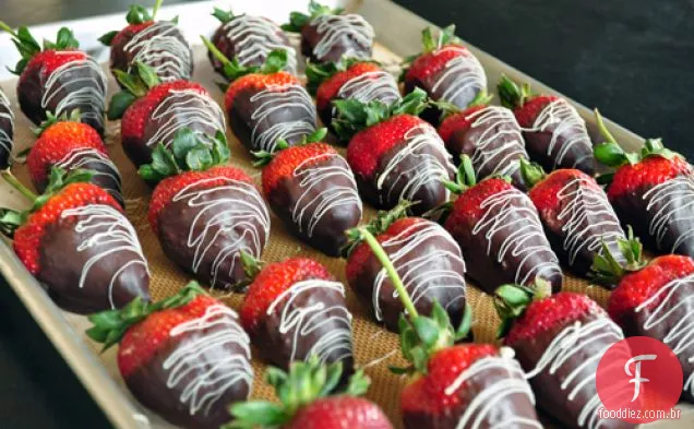Morangos Cobertos Com Chocolate