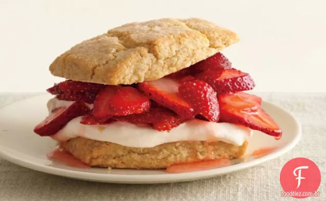 Almond-Oat Strawberry Shortcakes