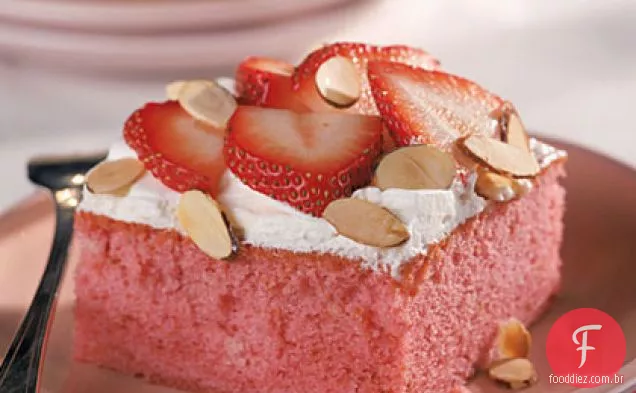 Bolo De Morango Fresco