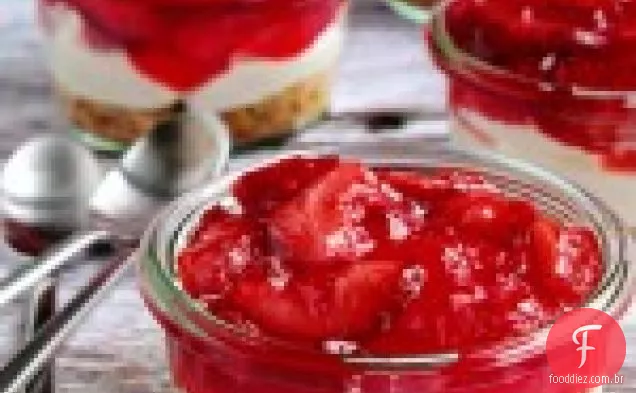 Salada De Pretzel De Morango Em Potes