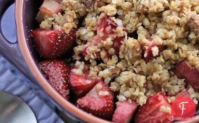 Receita De Ruibarbo De Morango Crumble