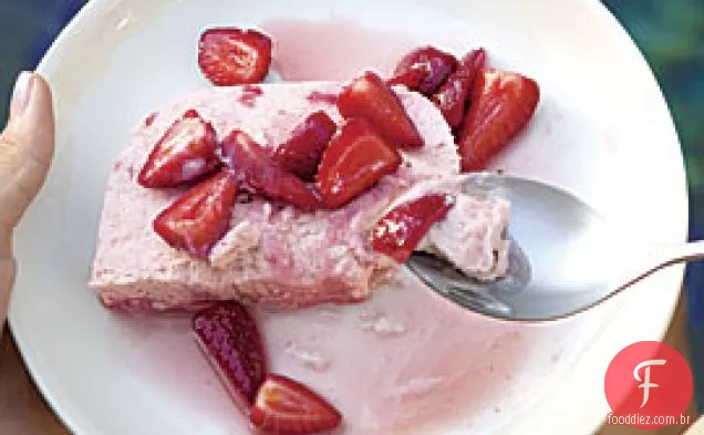 Morangos E Creme Semifreddo