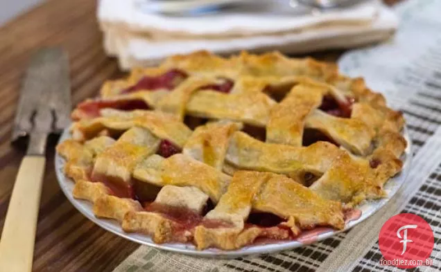 Receitas Clássicas De Torta De Ruibarbo De Morango Da Kitchn